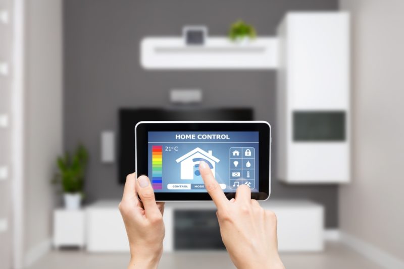 3 Ways Your Smart Thermostat Can Save You Money During the Holidays